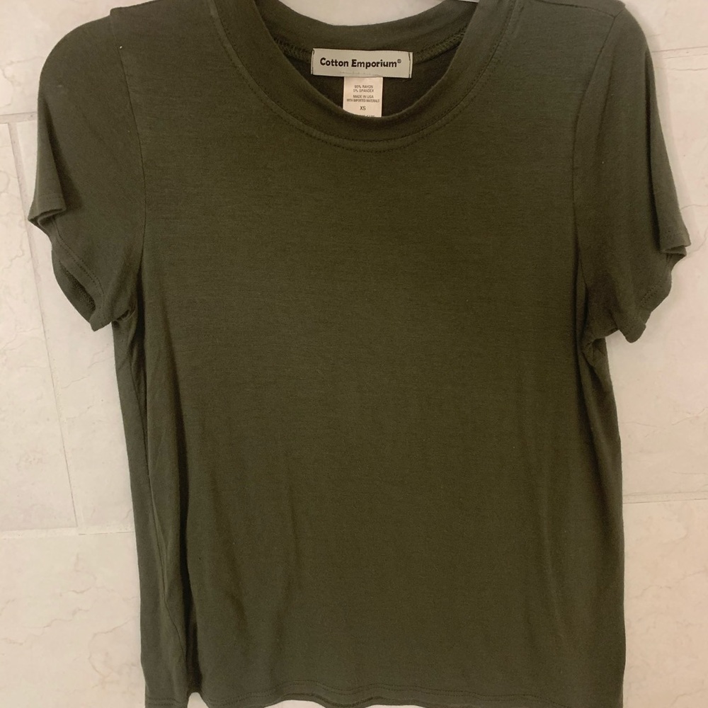 Olive Green plan tee. Size XS woman’s